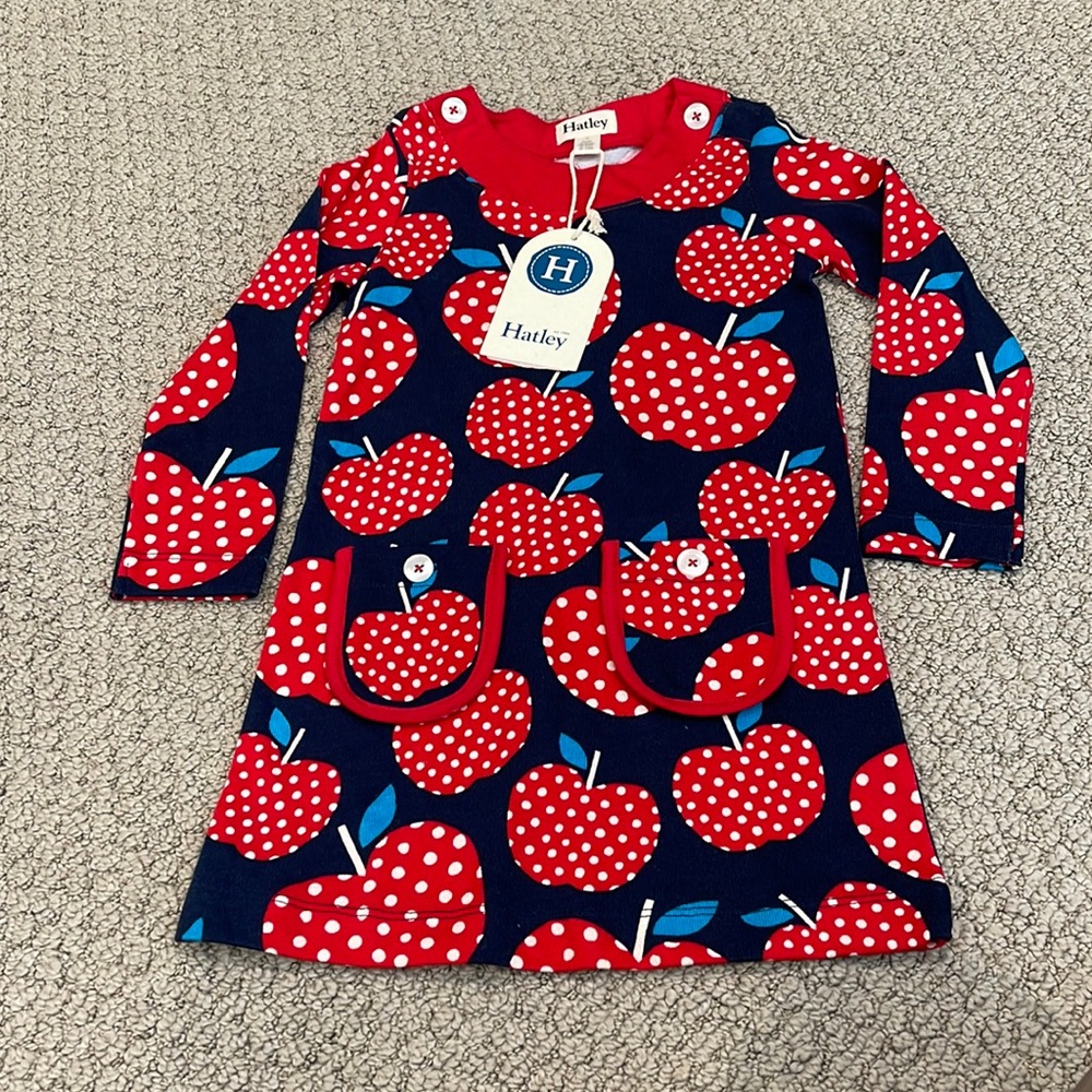 Hatley apple long sleeve dress. Size 3. NWT.